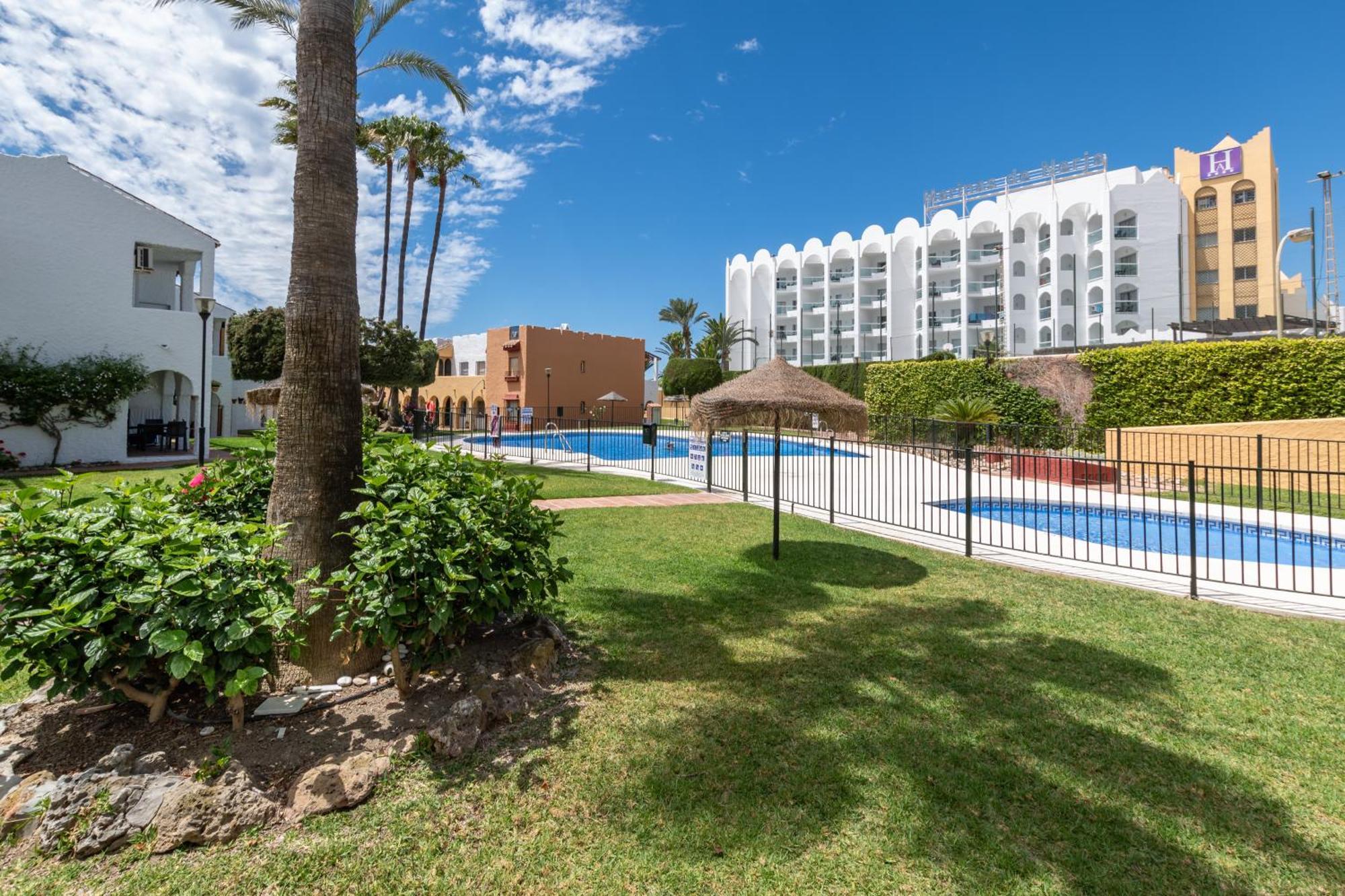 נרחה Renovated Apartment On Beachside With Pool מראה חיצוני תמונה