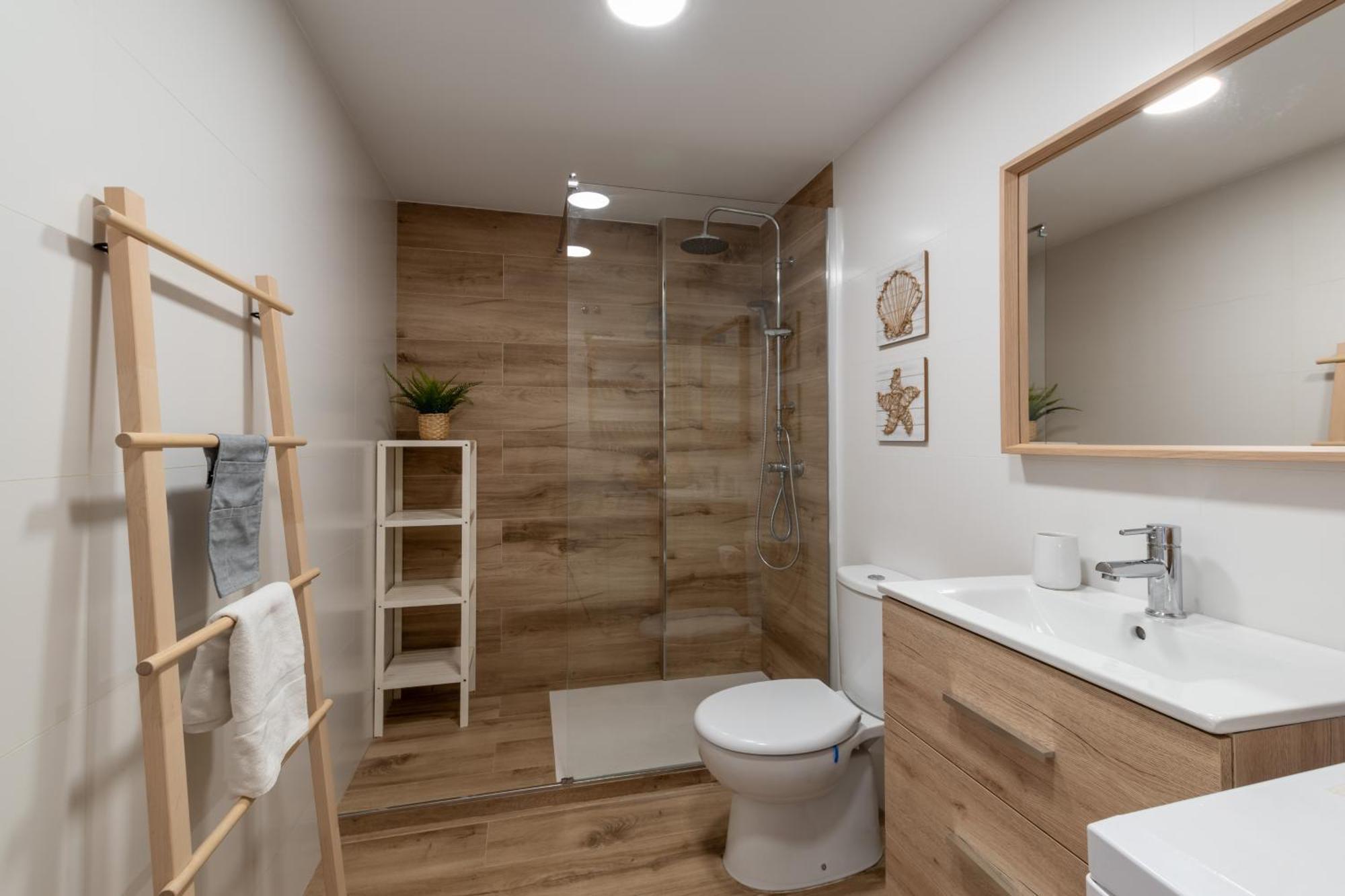 נרחה Renovated Apartment On Beachside With Pool מראה חיצוני תמונה