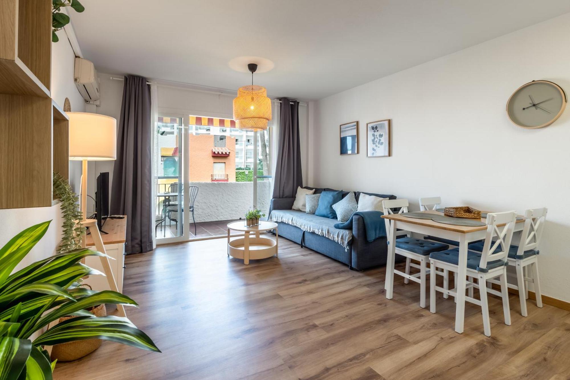 נרחה Renovated Apartment On Beachside With Pool מראה חיצוני תמונה