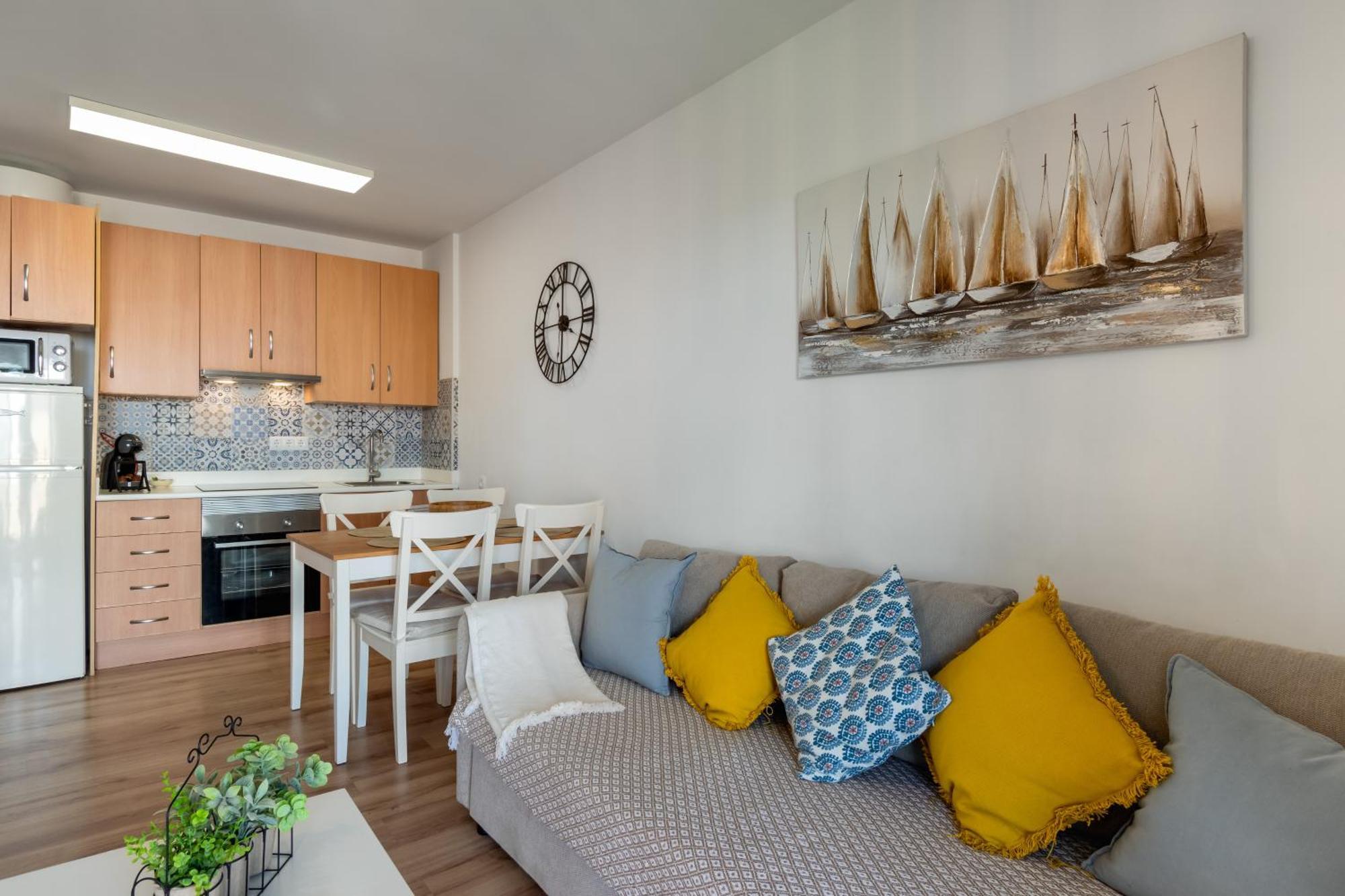 נרחה Renovated Apartment On Beachside With Pool חדר תמונה