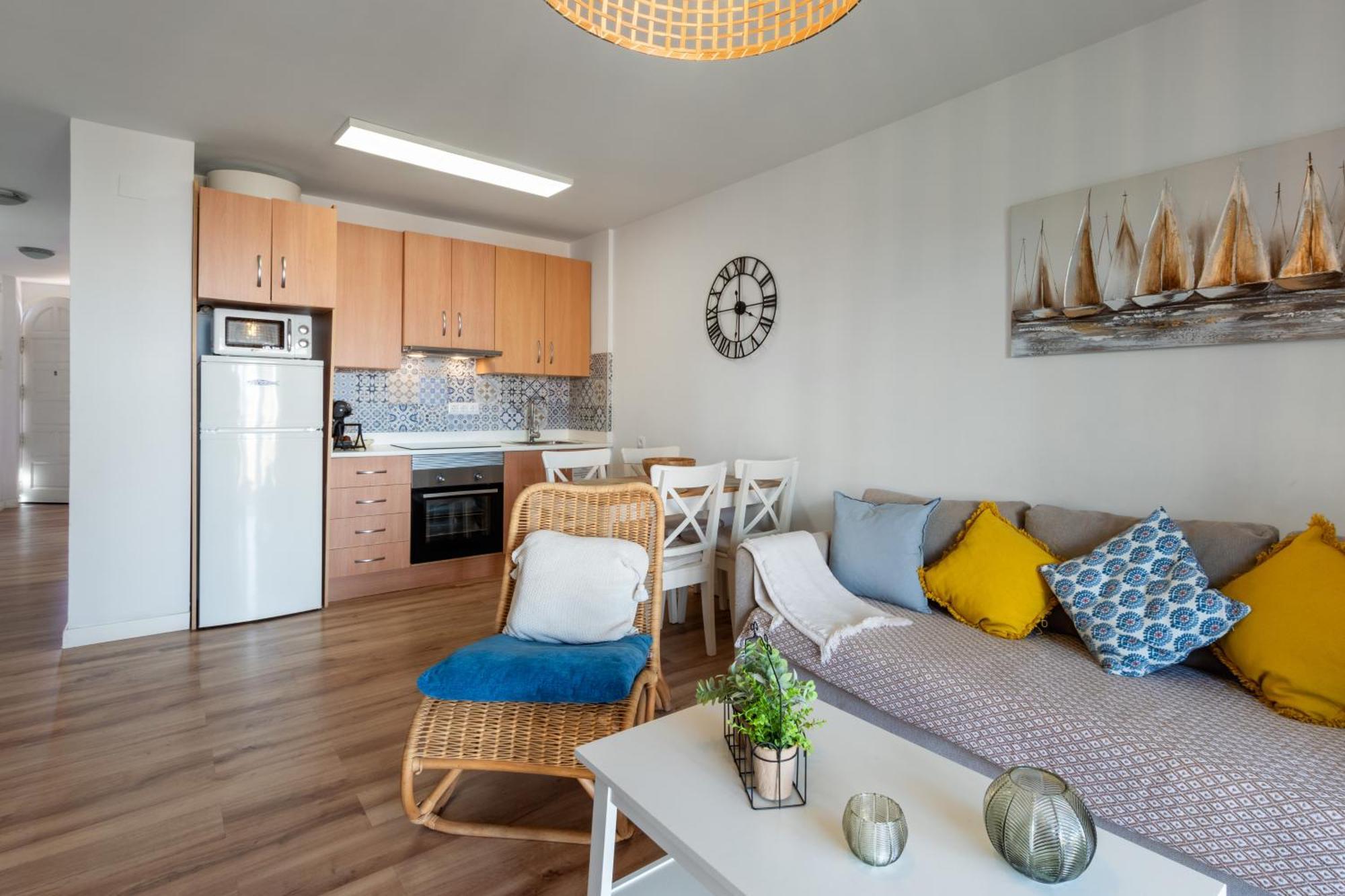 נרחה Renovated Apartment On Beachside With Pool מראה חיצוני תמונה