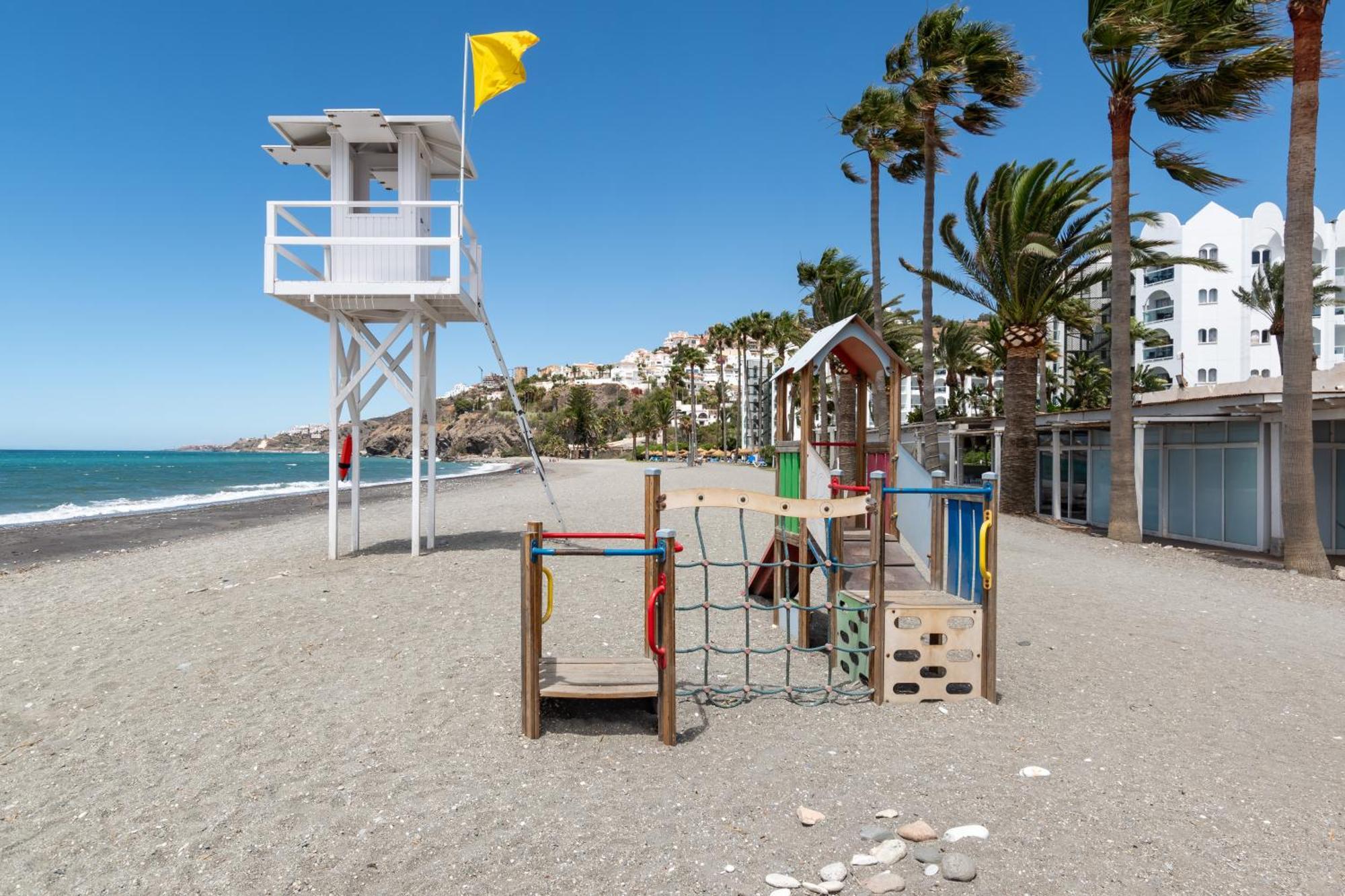 נרחה Renovated Apartment On Beachside With Pool מראה חיצוני תמונה
