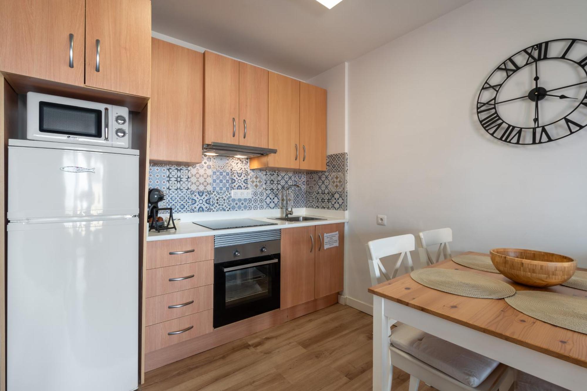 נרחה Renovated Apartment On Beachside With Pool מראה חיצוני תמונה