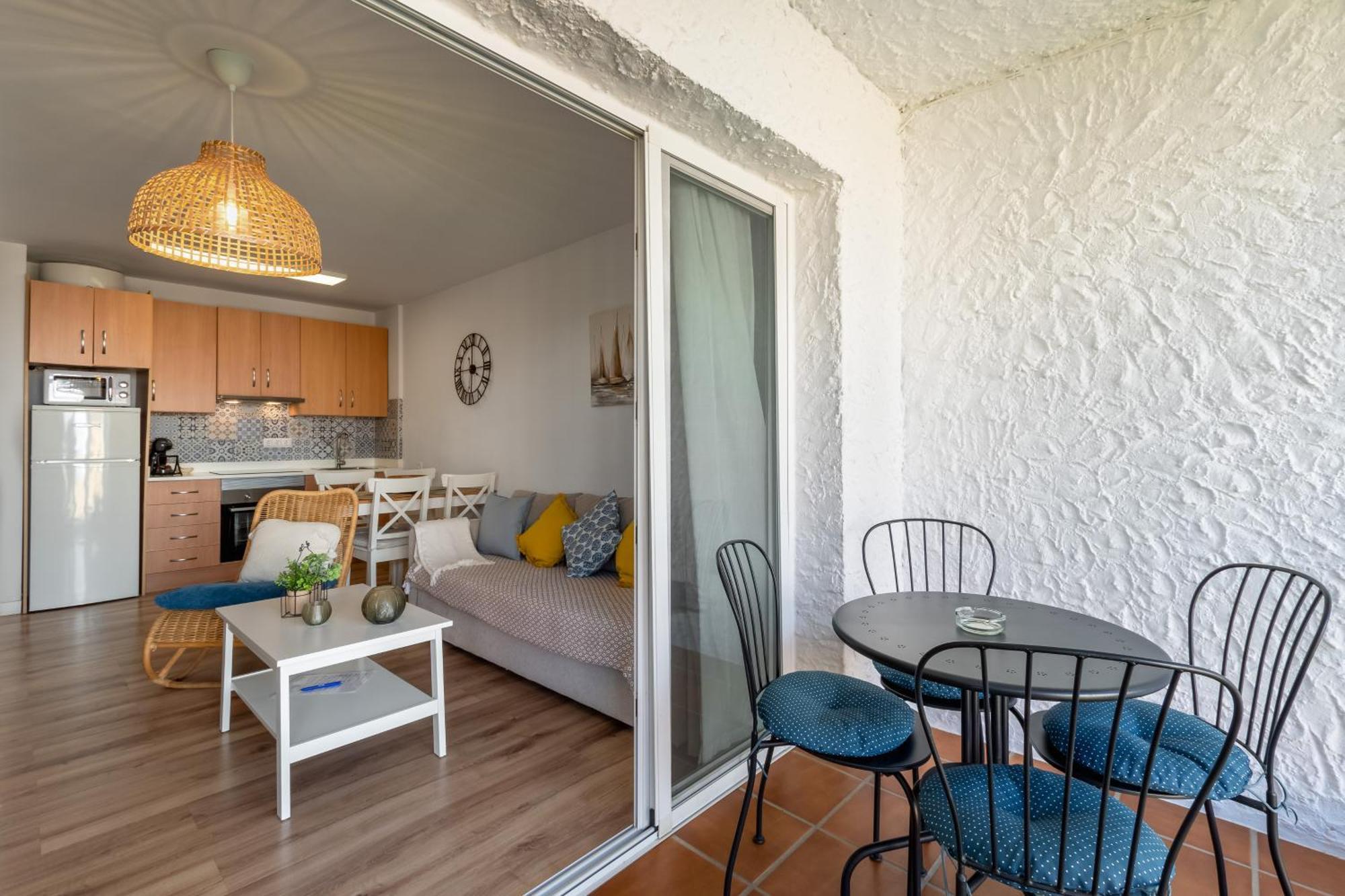 נרחה Renovated Apartment On Beachside With Pool חדר תמונה