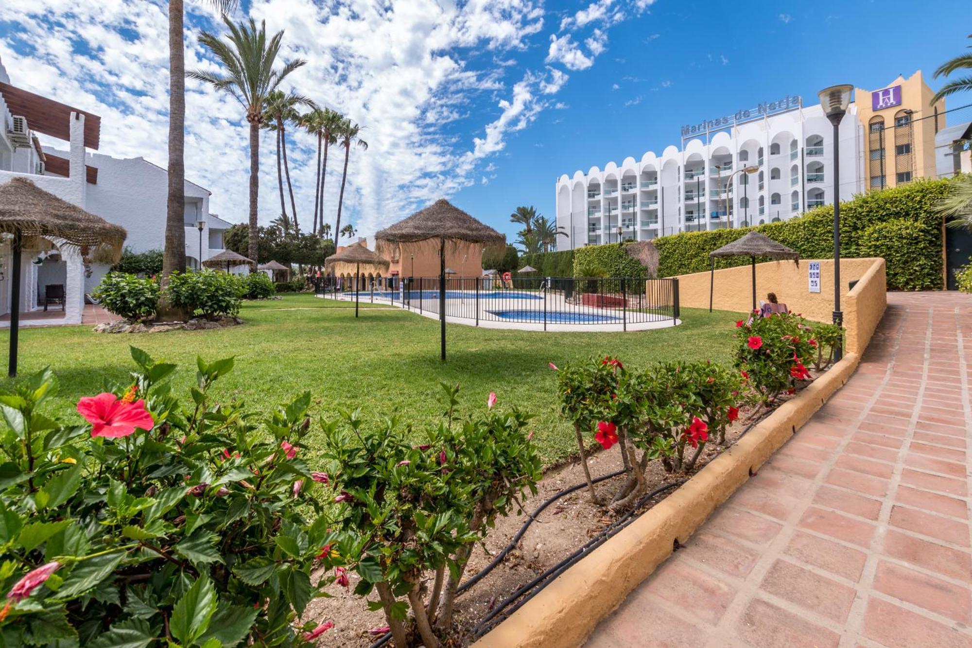 נרחה Renovated Apartment On Beachside With Pool מראה חיצוני תמונה